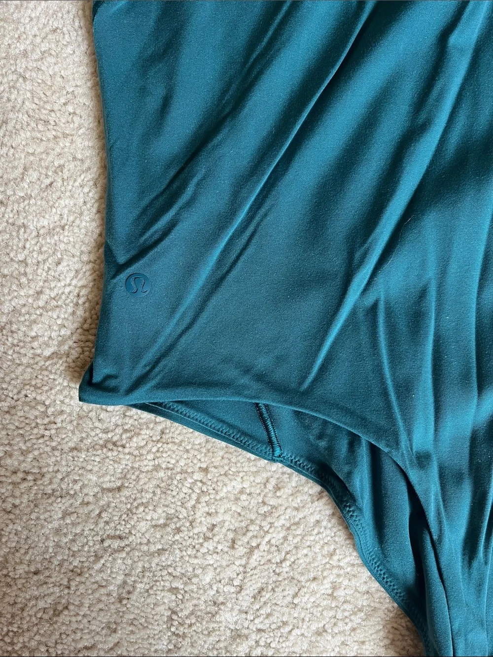 lululemon athletica tag turtleneck soft